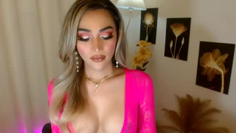 MISS YSABELLE online show from July 22, 4:15 am
