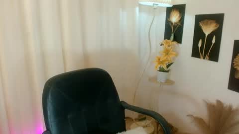 MISS YSABELLE online show from July 22, 6:27 am