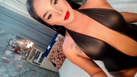 Sierrafina online show from August 3, 9:55 pm