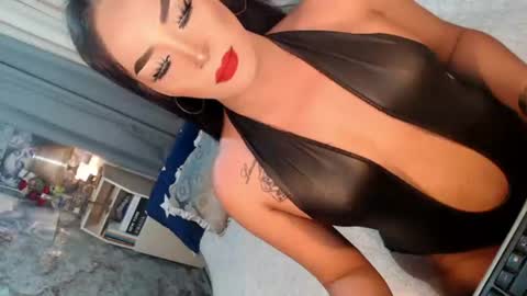 Sierrafina online show from August 5, 8:40 pm