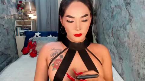 Sierrafina online show from August 6, 9:25 pm