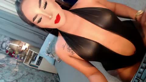 Sierrafina online show from August 11, 7:05 pm