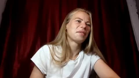 JULIANA online show from August 3, 12:39 am