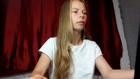 JULIANA online show from August 12, 4:31 pm
