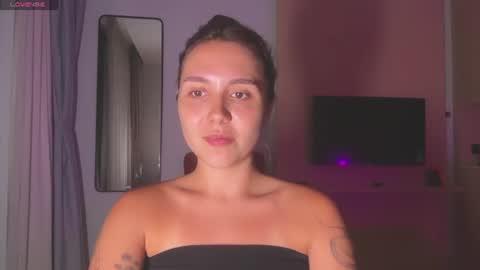 You fav Miss Si online show from July 27, 1:49 pm