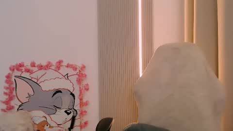 silk_ann online show from August 15, 3:38 pm