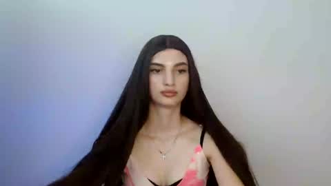 Camilla online show from August 6, 3:22 pm