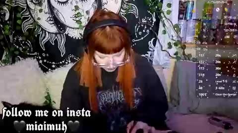Mia online show from August 14, 9:40 pm