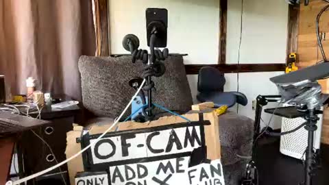 Silly Dilly Newfie online show from August 11, 4:53 pm