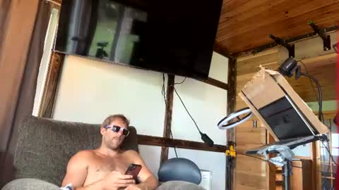 Silly Dilly Newfie online show from August 13, 9:07 pm