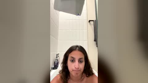 sillyme789888 online show from July 26, 3:39 pm