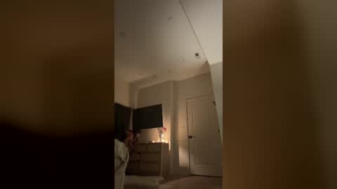 sillyme789888 online show from August 7, 1:27 am