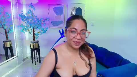 Silvana  online show from August 4, 11:57 pm