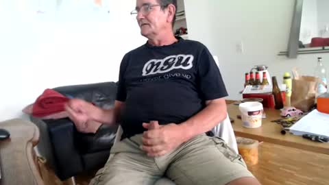 silvioausluzernch2 online show from July 2, 6:47 am