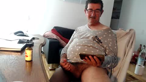silvioausluzernch2 online show from August 15, 7:34 am