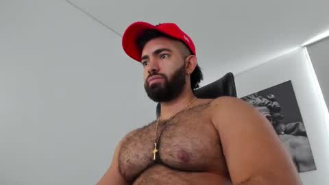 simon_leon01 online show from July 31, 3:40 pm