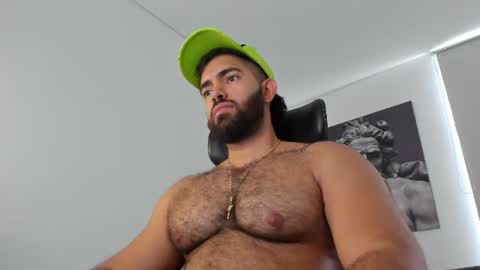 simon_leon01 online show from August 7, 6:19 pm