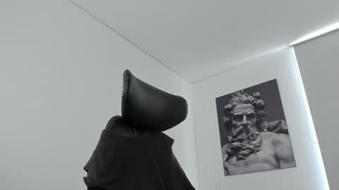 simon_leon01 online show from August 12, 1:46 pm