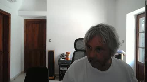 Simon online show from April 17, 10:11 am