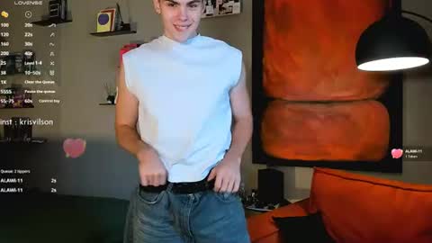 simonwnl online show from August 6, 3:44 pm