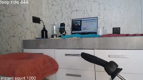 regina online show from August 5, 10:24 am