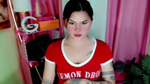 nathalie online show from July 22, 10:39 am