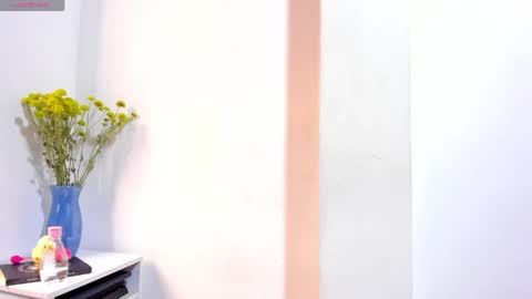 zoe online show from May 5, 7:04 pm