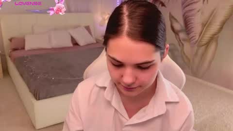 sindell_cryell online show from August 15, 7:07 pm