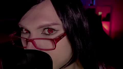 sindly online show from August 3, 10:28 pm