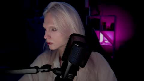 sindly online show from August 12, 1:08 am