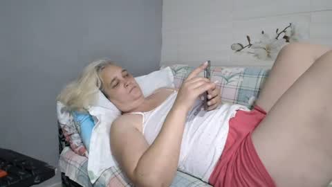 Mommy online show from August 1, 6:36 pm
