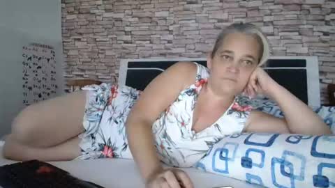 Mommy online show from August 2, 2:46 pm