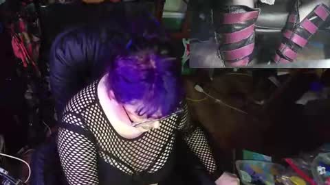 Sinstress hemlock online show from July 25, 8:07 am