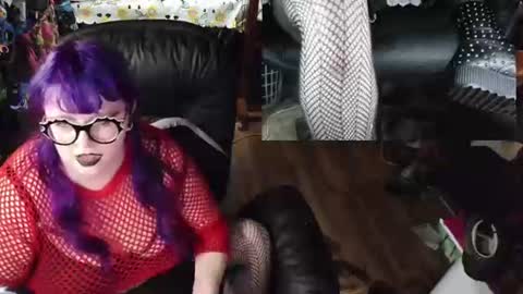 Sinstress hemlock online show from July 26, 7:57 am