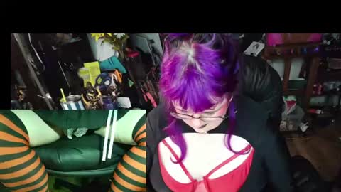 Sinstress hemlock online show from August 9, 3:40 am