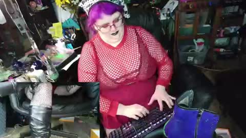 Sinstress hemlock online show from August 14, 2:26 am