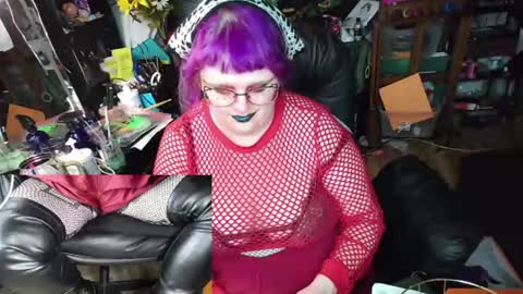 Sinstress hemlock online show from August 14, 3:32 am