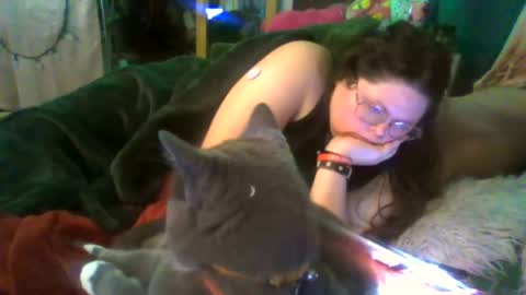 Siofra online show from August 15, 6:06 am