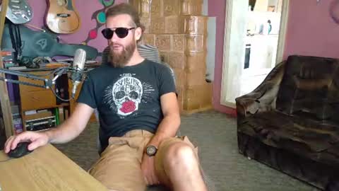 I am The Fourth and only Sir. Pelo online show from August 2, 9:49 am