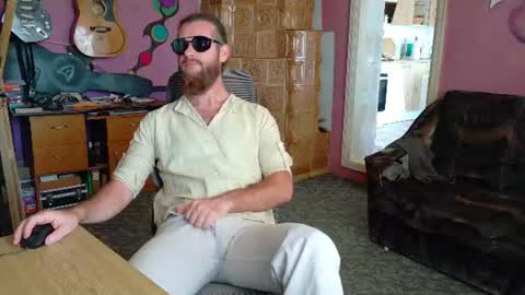 I am The Fourth and only Sir. Pelo online show from August 4, 10:01 am