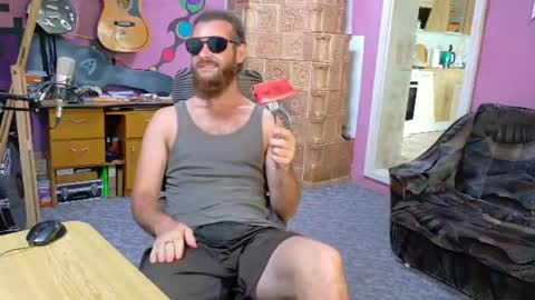 I am The Fourth and only Sir. Pelo online show from August 7, 12:27 pm