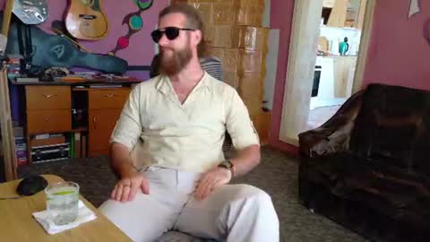 I am The Fourth and only Sir. Pelo online show from August 15, 9:57 am