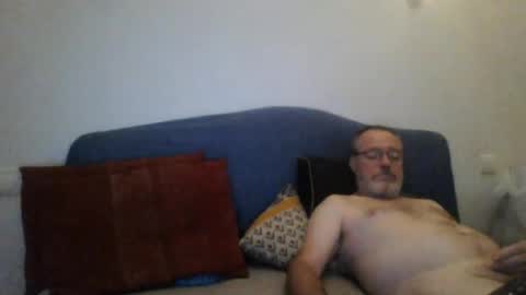 sirdon83 online show from August 2, 8:10 am
