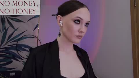 Goddess Sirena online show from July 6, 10:35 pm