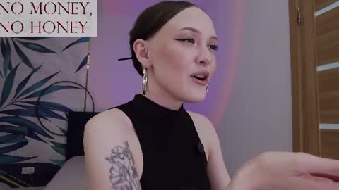 Goddess Sirena online show from July 16, 11:11 am