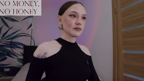 Goddess Sirena online show from August 12, 9:11 am