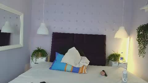sirenyrouss online show from August 12, 7:38 pm