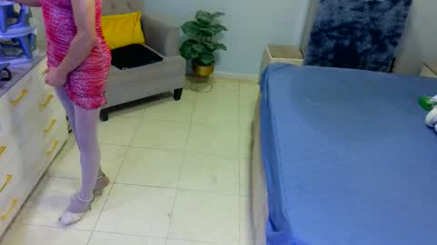 D i f a  Ana Arbeh shemale online show from March 26, 2:05 am