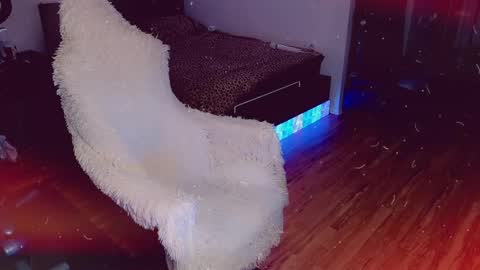 Ashleigh Mak online show from May 16, 10:32 pm