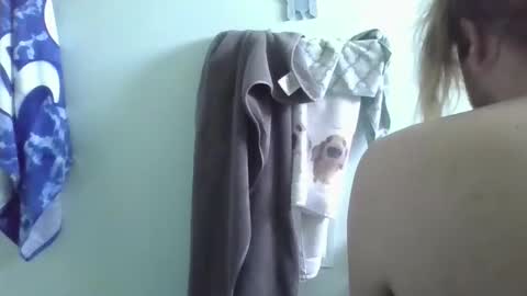 sissyboy031 online show from April 20, 7:41 pm